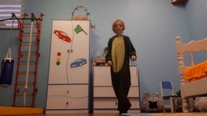 1 Урок сегодня будем делать ( пристовные шаги ) Танец под песню: "Молиновая лада"