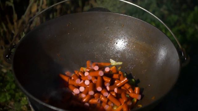 🔥Такой вкусной картошки я еще не ела 🎧 Картошка по охотничьи в казане на костре