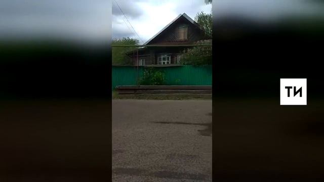 В частном секторе Кировского района Казани загорелась баня смотреть онлайн