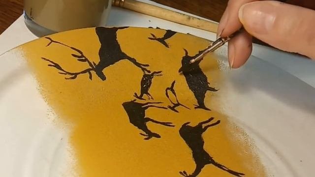Роспись тарелки акрилом.
