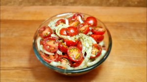Салат закуска из помидор и лука / как приготовить овощной салат