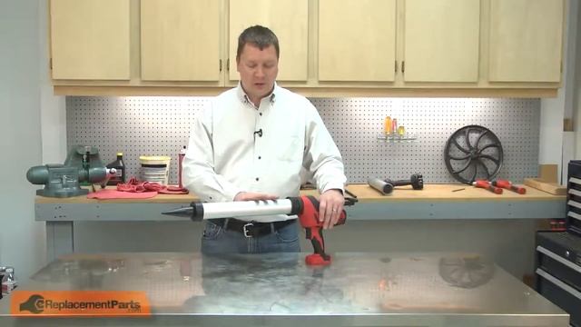 Milwaukee Caulk Gun Repair - Replacing the Sausage Plunger (Milwaukee Part # 44-70-0375) смотреть онлайн