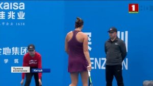 Арина Соболенко ведет в матче против Марии Шараповой на турнире в Шэньчжэне