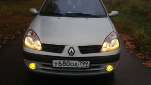 Жёлтые галогенные лампы в Renault Clio