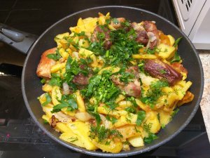 ? Жареная картошка с мясом, чисто мужской рецепт ?