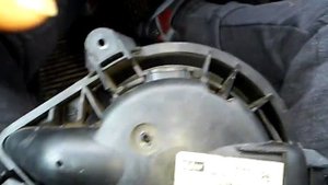 Снятие и частичная разборка мотора печки Пежо 406