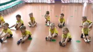 Хореография Открытый урок  в детском садике №3 Третье королевство младшая группа Крохи Среднеуральс