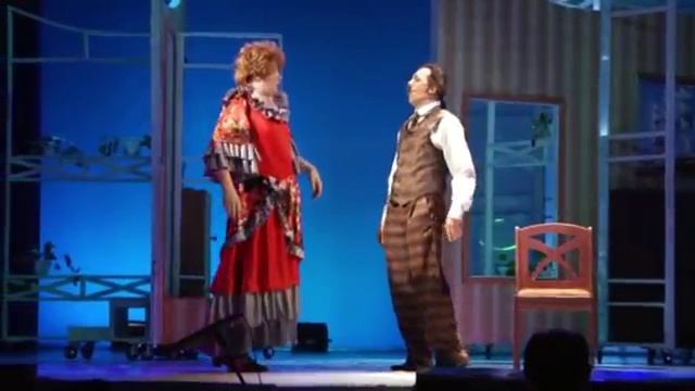 Фрагмент из музыкальной комедии «Тётка Чарлея» Новосибирского музыкального театра смотреть онлайн