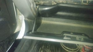 How to remove center console of Nissan Sunny b14 the desi way.