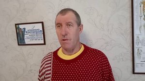 Болит спина и отдаёт в ногу.