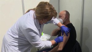 Гватемала начинает закупки российской вакцины "Спутник V"