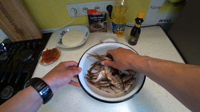 МЕЛКАЯ ЖАРЕНАЯ РЫБА БЕЗ КОСТЕЙ! КАК ПОЖАРИТЬ РЫБУ ВКУСНО!