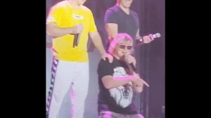 Букет сирени. Иванушки Int. Качканар. 27 мая 2023