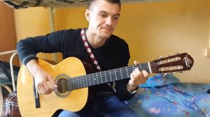 Очень душевная песня! Парень поет под гитару в лагере
