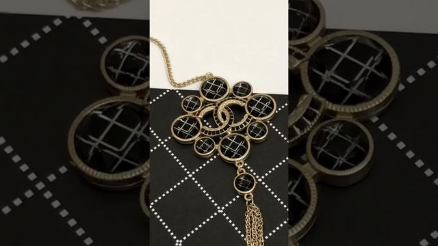 Украшения Chanel: Брошки, бусы, Серьги, браслеты. Купить в магазине fashion-label.ru