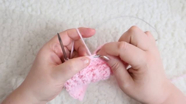 Самые простые пинетки спицами. Подробный мастер класс. Как связать пинетки спицами. смотреть онлайн