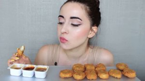 20 НАГГЕТСОВ ИЗ MCDONALDS ЗА РАЗ / MUKBANG asmr Ayka Emilly