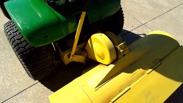 John Deere 140, 300 series Mower Deck and Model 33 Tiller Install and Removal смотреть онлайн