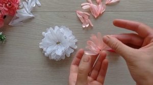 Их забрали сразу. Пышный, объемный, красивый бант из атласной ленты 2,5 см и очень бюджетный)