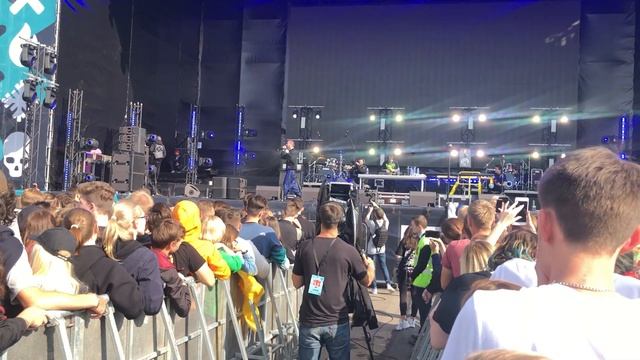 ХАСКИ - ЧЕРНЫМ-ЧЕРНО | RHYMES SHOW EPISODE 3 2019 смотреть онлайн