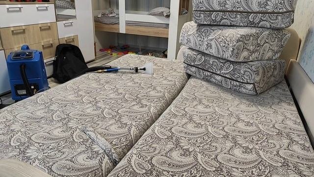 Химчистка дивана моющим пылесосом