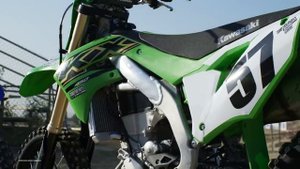 2021 Yamaha YZ450F vs Kawasaki KX450 Shootout - Motocross Action Magazine