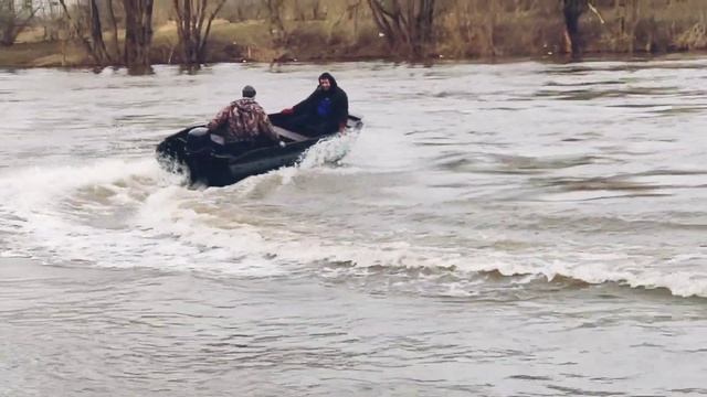 НЕУБИВАЕМАЯ ЛОДКА АЭРОГЛИССЕР ПНД смотреть онлайн