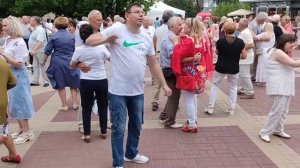 Для тебя! Белгород, парк победы, танцы в кругу друзей.