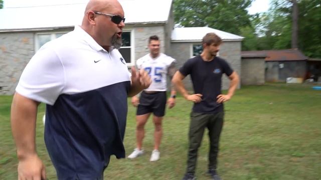 CRAZY FOOTBALL LEGEND COACHES US TO GREATNESS | NFL COMBINE TEST смотреть онлайн