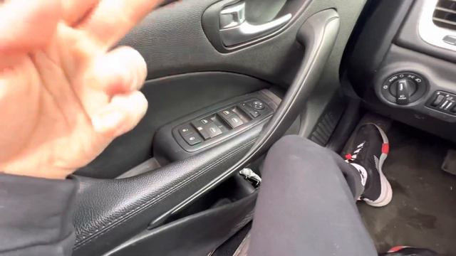 Мало кто знает, что будет если зажать 2 кнопки поднятия стекол?! смотреть онлайн