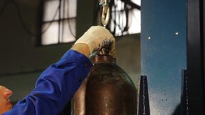 Техноком. Установка типа ИПк - 10 для освидетельствования стальных баллонов