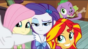 Эквестрия гёрлз  ,  Песня  : Монстр хай  .