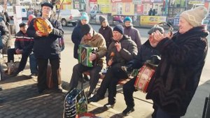 Гармонисты Кременчуга 232.  Тренируйся бабка.