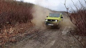 2019 Suzuki Jimny: off-road driving