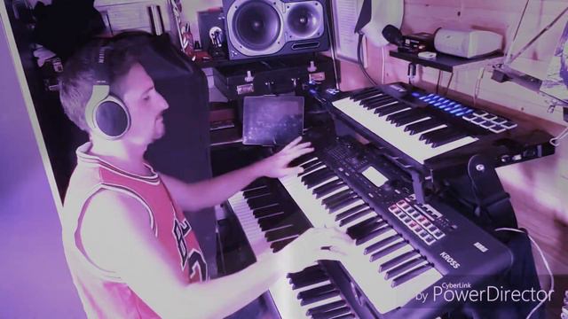 KORG KROSS 2 demo de una combi KILLER SAW SYNTH смотреть онлайн