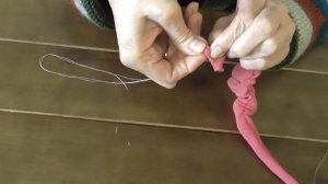 Цветы роз из ткани своими руками - модное украшение.