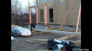 Сборка брусового дома  с помощью  самодельного подъемника