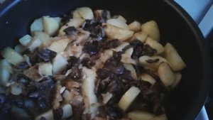 Опята жареные с картошкой кулинарный рецепт .