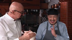 Очень вкусный корейский ЮККЕДЯН! Сталик Ханкишиев и Пак Чжун МокдаТВ готовят вместе!