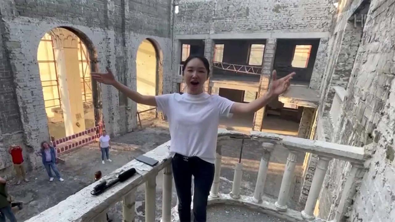 В Мариуполь приехала известная оперная певица Ван-Фан