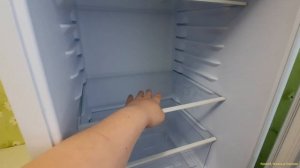 Доставили нам Новый Холодильник. Распаковка и обзор. Бирюса 120. Кушаем Булочки с Молочком!