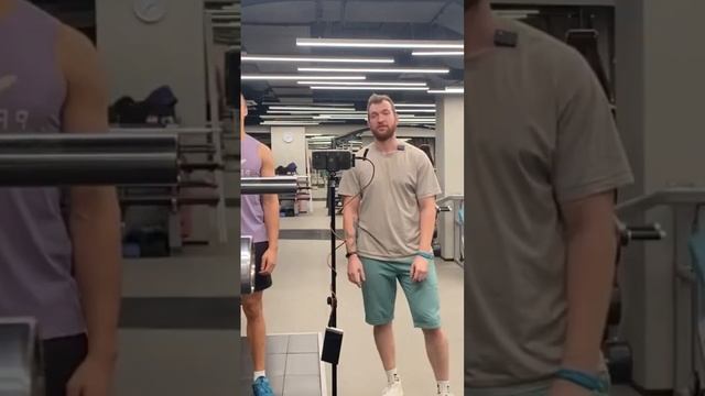 ? РАЗМИНКА ОБЯЗАТЕЛЬНО #тренажерныйзал #тренировка смотреть онлайн