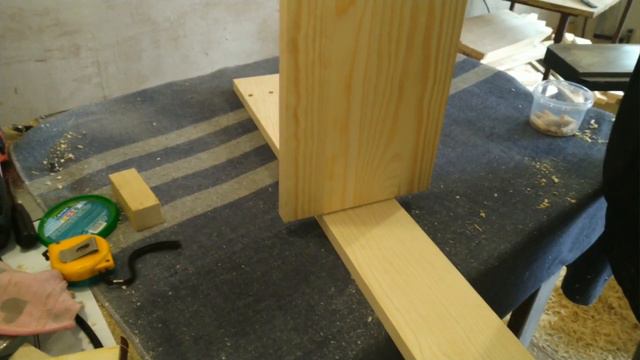 Массив из сосны без сучков, это же прекрасно. смотреть онлайн