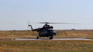 Взлет вертолета Ми-8