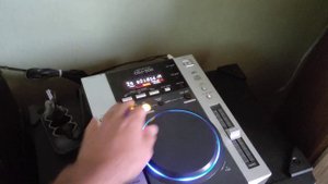 CL98 TOCANDO COM AUXÍLIO DO CDJ200 TESTES DE GRAVES E MÉDIOS E AGUDOS!