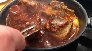 СОЧНЫЕ ГОВЯЖЬИ РЕБРА В ВИНЕ. Рецепт Гордон Рамзи.