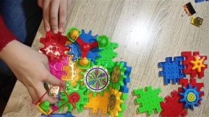 как собрать конструктор из шестерёнок