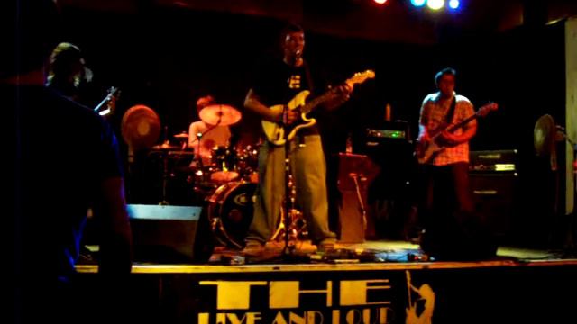 Halosane - Threat Level смотреть онлайн