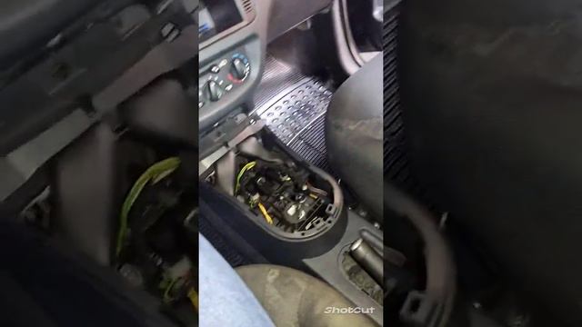 troca de cabos de marcha Citroen c3 смотреть онлайн