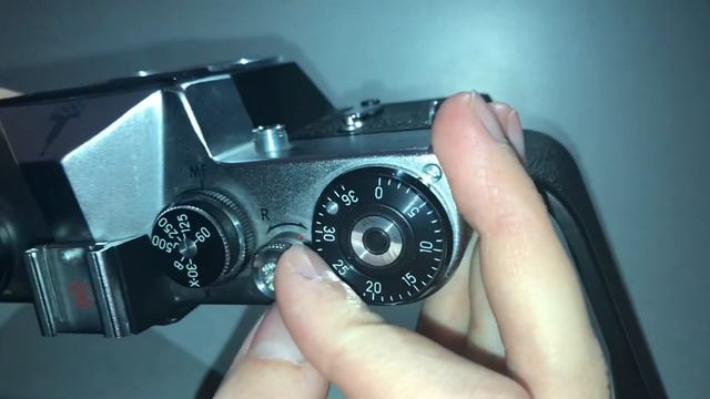 ЗЕНИТ ЕМ | КАК СКРУТИТЬ ПЛЕНКУ В КАТУШКУ, НЕ ПОРВАВ ЕЁ смотреть онлайн